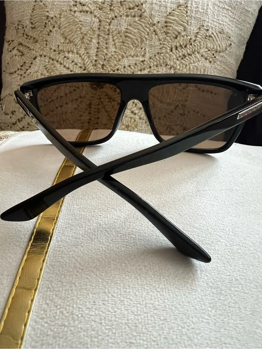 Gucci stylish sunglasses